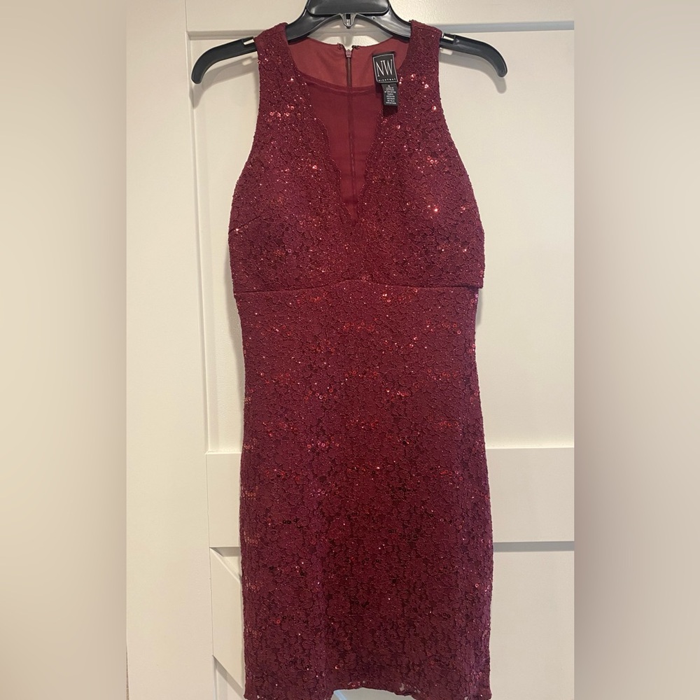 Nightway Collections Sequin Lace Wine color Cocktail Dress w/bra padding size 8